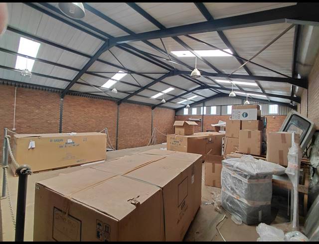 499M² WAREHOUSE TO LET IN POMONA
